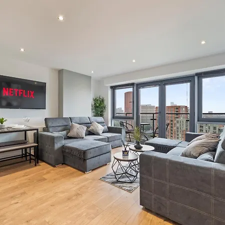 Appartement Highrise Sleeps 8 *