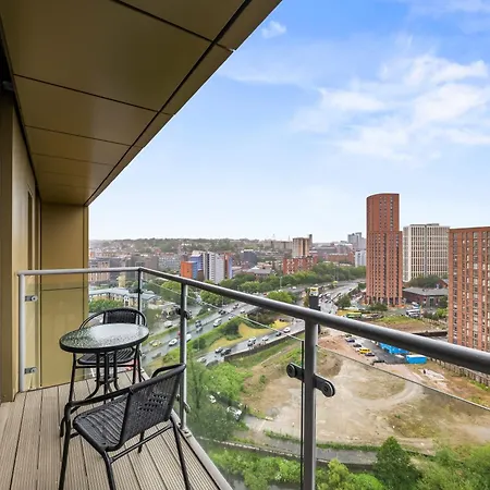Highrise Sleeps 8 Apartamento *
