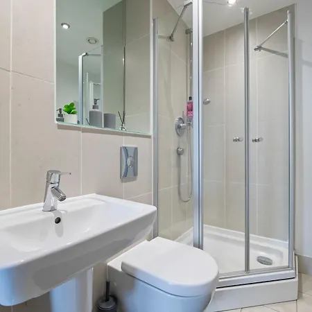 Highrise Sleeps 8 Appartement *